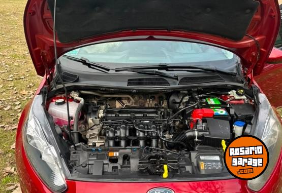 Autos - Ford Fiesta kinectic 2014 Nafta 181000Km - En Venta