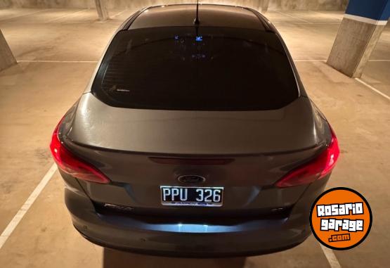 Autos - Ford Focus - SE 2016 Nafta 158000Km - En Venta