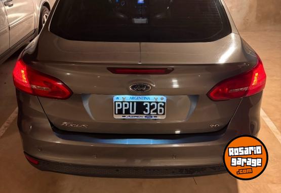 Autos - Ford Focus - SE 2016 Nafta 158000Km - En Venta