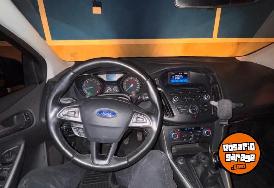 Autos - Ford Focus - SE 2016 Nafta 158000Km - En Venta