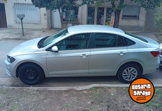 Autos - Volkswagen Virtus 2021 Nafta 31600Km - En Venta
