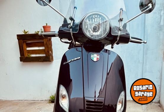 Motos - Corven Expert Milano 150 2023 Nafta 8900Km - En Venta