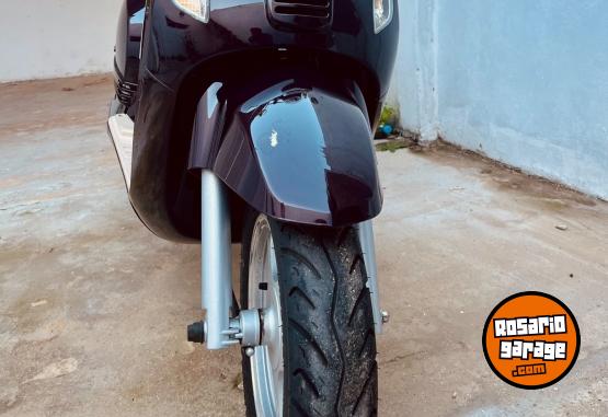 Motos - Corven Expert Milano 150 2023 Nafta 8900Km - En Venta