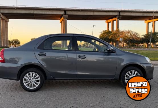 Autos - Toyota ETIOS 1.5 XLS 2016 Nafta 113000Km - En Venta