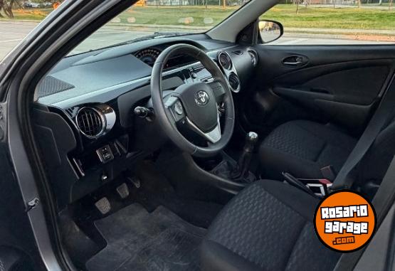 Autos - Toyota ETIOS 1.5 XLS 2016 Nafta 113000Km - En Venta