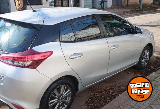 Autos - Toyota YARIS XLS CVT. AUTOMATICO 2021 Nafta 41000Km - En Venta