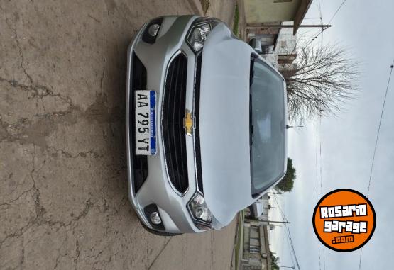 Autos - Chevrolet Onix 2017 Nafta 117000Km - En Venta