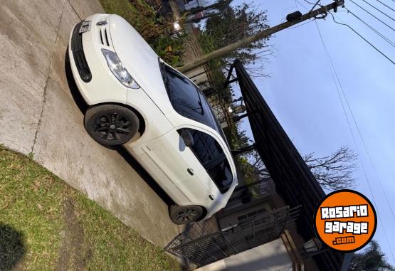 Autos - Volkswagen Gol trend 2010 Nafta 123000Km - En Venta