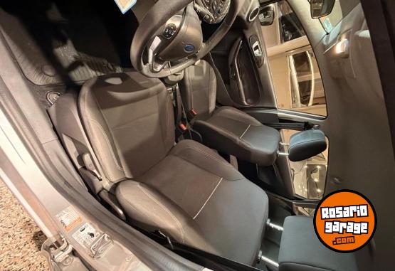 Autos - Ford Fiesta 2016 Nafta 82000Km - En Venta