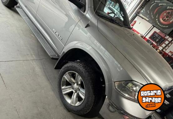 Camionetas - Dodge RAM 1500 LARAMIE V8 5.7 2021 Diesel 67000Km - En Venta
