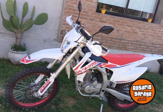 Motos - RVM CZ 250 T 2024 Nafta 1500Km - En Venta