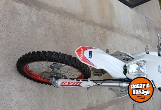 Motos - RVM CZ 250 T 2024 Nafta 1500Km - En Venta