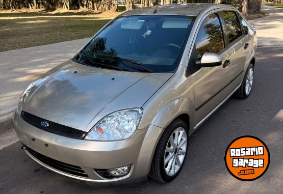 Autos - Ford Fiesta Max 2005 Nafta 113300Km - En Venta