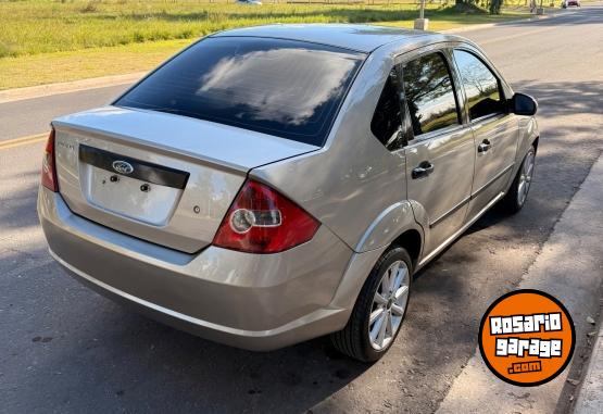 Autos - Ford Fiesta Max 2005 Nafta 113300Km - En Venta