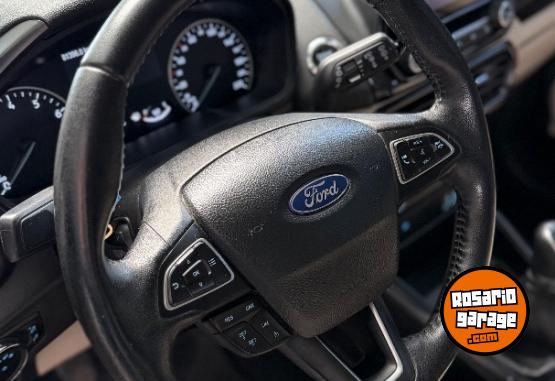 Autos - Ford Eco Sport Titanium 2019 Nafta 81000Km - En Venta
