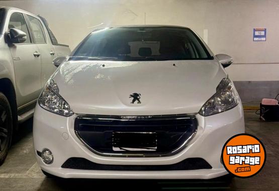 Autos - Peugeot 208 allure 1.5 2015 Nafta 110000Km - En Venta