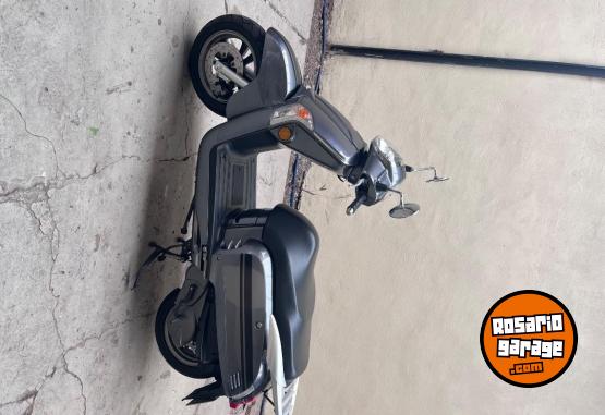 Motos - Kymco Like 125 2024 Nafta 2300Km - En Venta