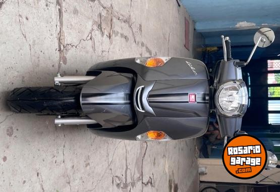 Motos - Kymco Like 125 2024 Nafta 2300Km - En Venta