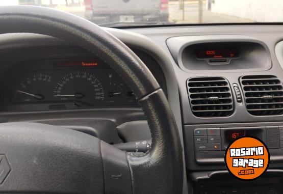 Autos - Renault LAGUNA 2.0 2001 Nafta 71000Km - En Venta