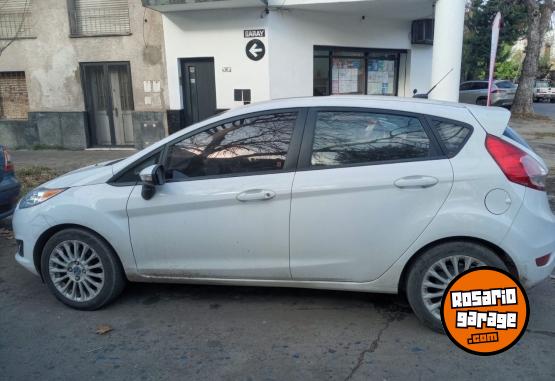 Autos - Ford FIESTA 1.6 SE PLUS 2014 Nafta 129000Km - En Venta