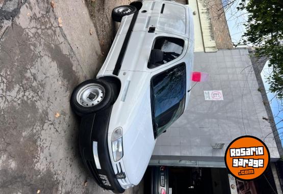 Utilitarios - Peugeot Partner 2006 Diesel 180000Km - En Venta