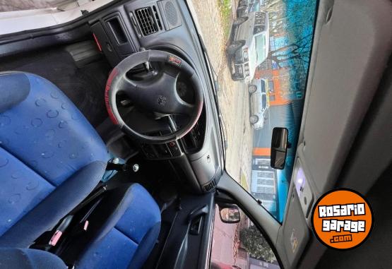 Utilitarios - Peugeot Partner 2006 Diesel 180000Km - En Venta