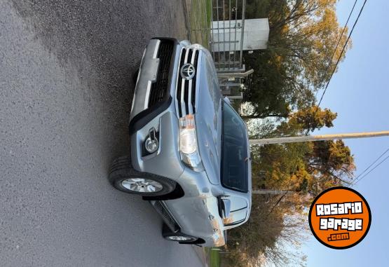 Camionetas - Toyota Hilux srv 2018 Diesel 160000Km - En Venta