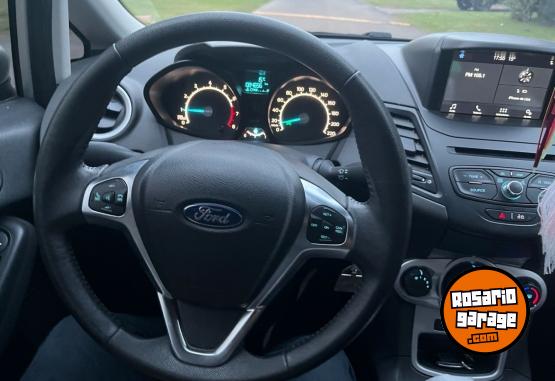 Autos - Ford Fiesta Kinetic SE 2018 Nafta 84000Km - En Venta