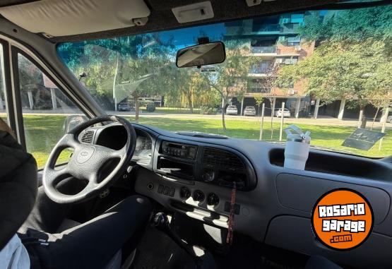 Utilitarios - Ford Ford transit 2.5 Diesel 1 1998 Diesel 248200Km - En Venta