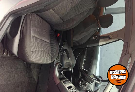 Autos - Peugeot 308 2015 Nafta 130000Km - En Venta