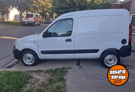 Utilitarios - Renault Kangoo 2015 GNC 175000Km - En Venta