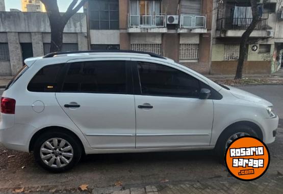 Autos - Volkswagen Suran 2014 GNC 135000Km - En Venta