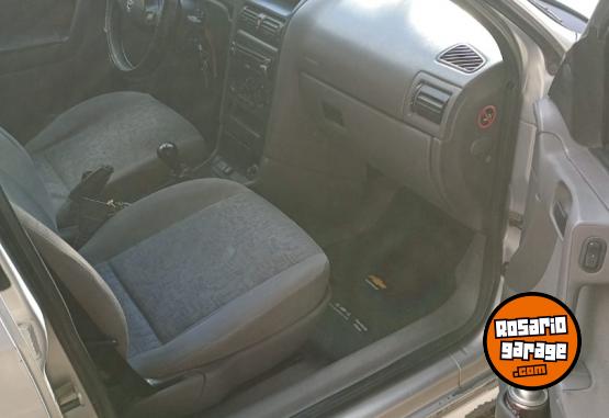 Autos - Chevrolet Astra 2004 GNC 350000Km - En Venta