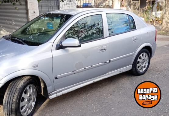 Autos - Chevrolet Astra 2004 GNC 350000Km - En Venta