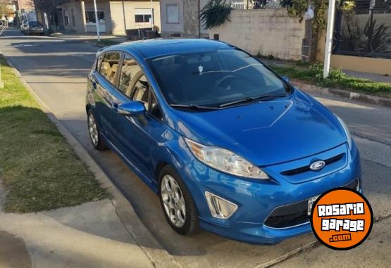 Autos - Ford Fiesta Kinetic Titanium 2011 Nafta 185000Km - En Venta