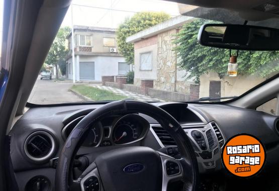 Autos - Ford Fiesta Kinetic Titanium 2011 Nafta 185000Km - En Venta