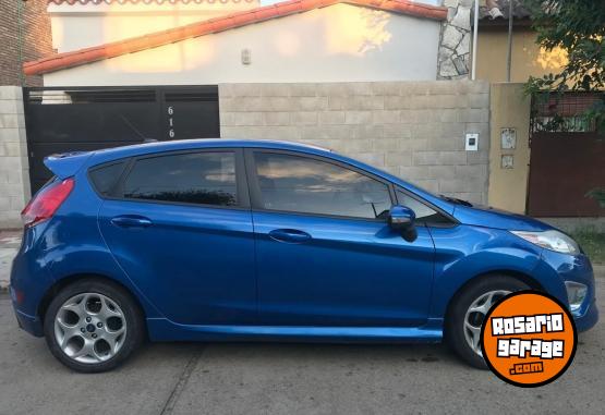 Autos - Ford Fiesta Kinetic Titanium 2011 Nafta 185000Km - En Venta