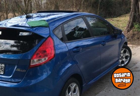 Autos - Ford Fiesta Kinetic Titanium 2011 Nafta 185000Km - En Venta