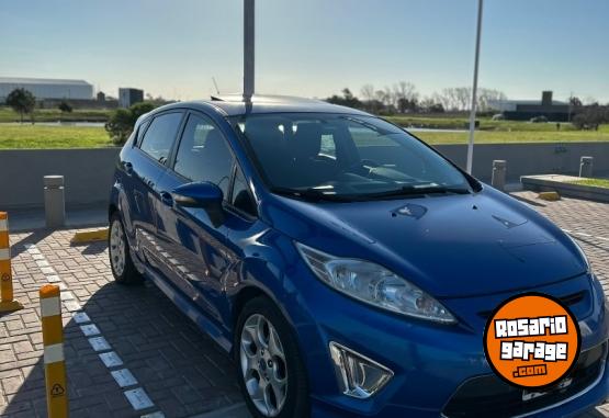 Autos - Ford Fiesta Kinetic Titanium 2011 Nafta 185000Km - En Venta