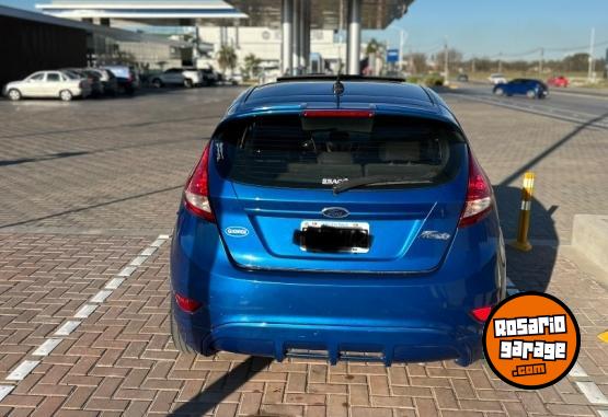 Autos - Ford Fiesta Kinetic Titanium 2011 Nafta 185000Km - En Venta
