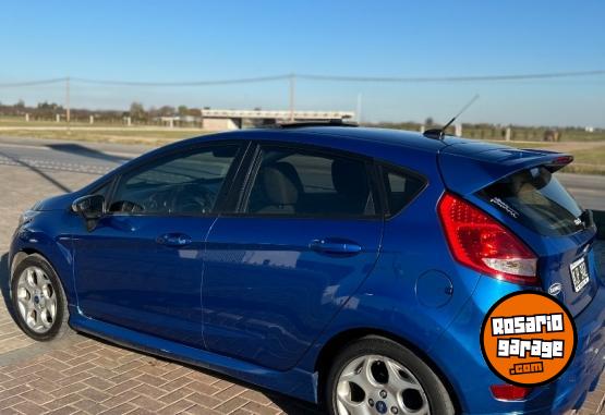 Autos - Ford Fiesta Kinetic Titanium 2011 Nafta 185000Km - En Venta