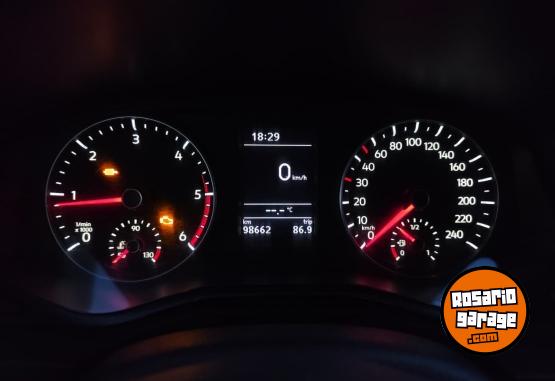 Camionetas - Volkswagen Amarok DC Trendline 140CV 2022 Diesel 98600Km - En Venta