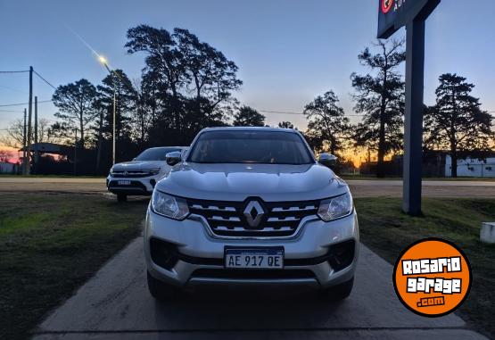Camionetas - Renault Alaskan DC Intense MT 4x2 2021 Diesel 118800Km - En Venta
