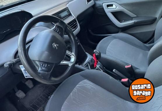 Autos - Peugeot 208 2017 Nafta 94000Km - En Venta