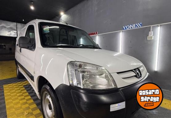 Utilitarios - Peugeot Patner 2015 Nafta 230000Km - En Venta