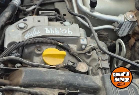 Utilitarios - Renault Kangoo ph3 confort 1.6 2016 Nafta 96824Km - En Venta