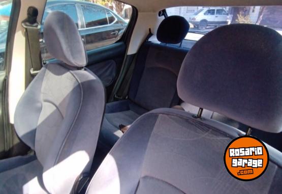 Autos - Peugeot 206 2006 Diesel 187000Km - En Venta