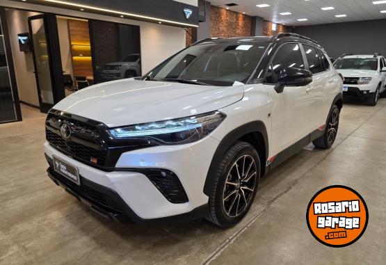 Autos - Toyota COROLLA CROSS GR-SPORT CV 2025 Nafta 16000Km - En Venta