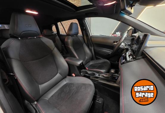 Autos - Toyota COROLLA CROSS GR-SPORT CV 2025 Nafta 16000Km - En Venta