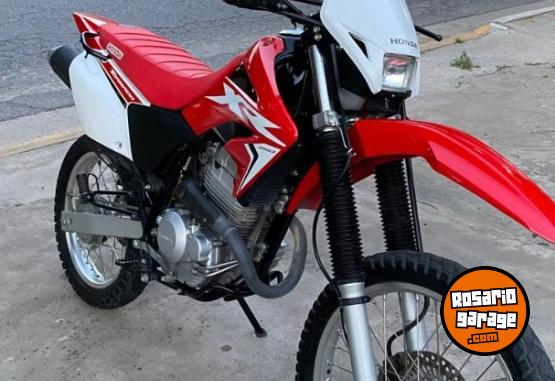 Motos - Honda Tornado 2021 Nafta 15800Km - En Venta